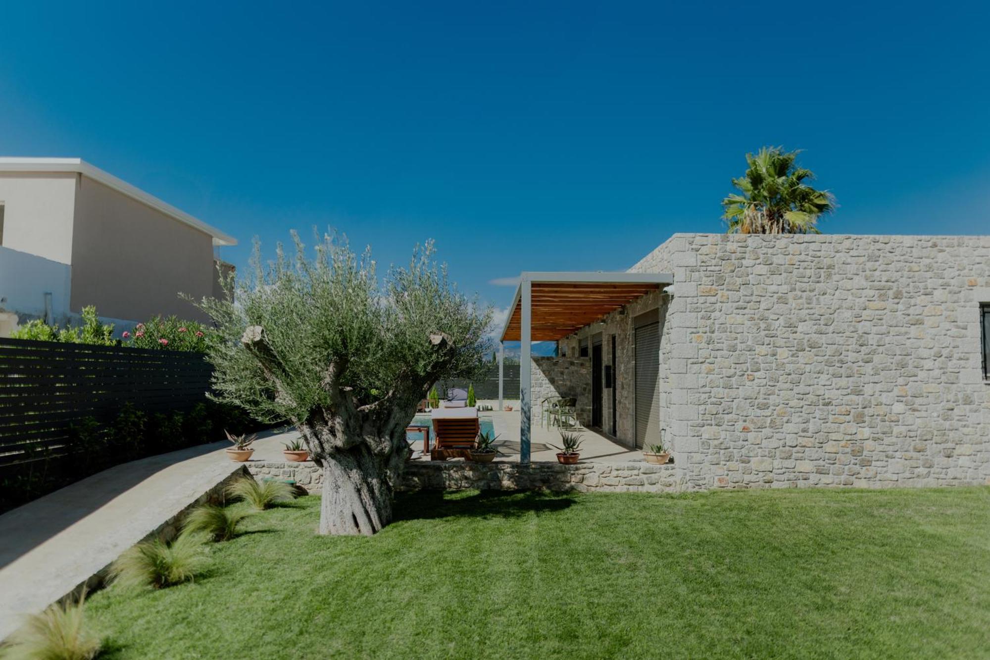 Niama Luxury Apartments Nafplio Bagian luar foto